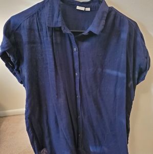 Blue Gap button down short sleeve shirt